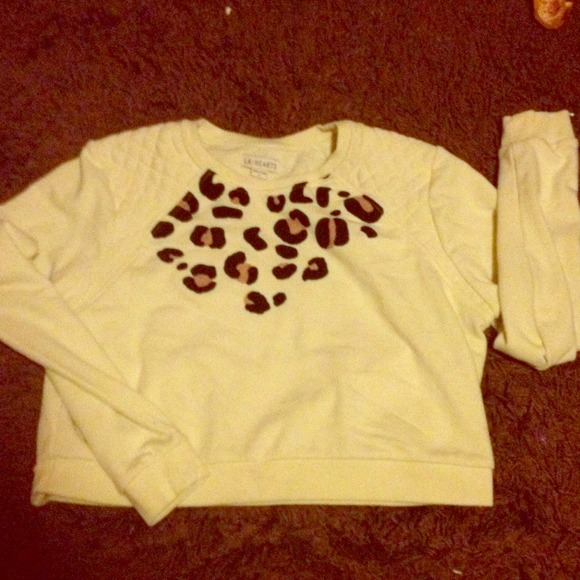 adorable leopard sweater with quilted shoulders 😍
