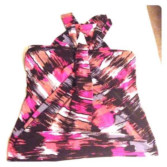 The limited halter spring blouse