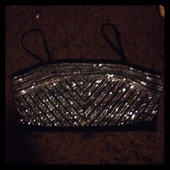 💓MAKE ME AN OFFER💓- shiny Bethany Mota Bralette