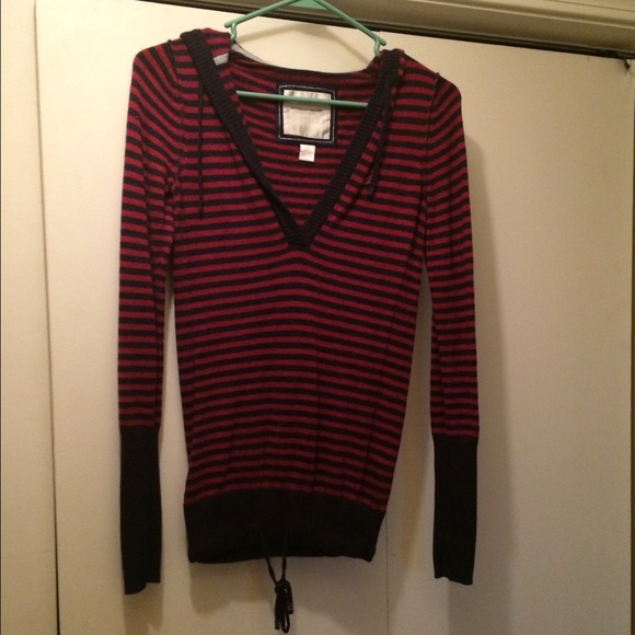 Red and blue strip sweater shirt - Picture 1 of 3
