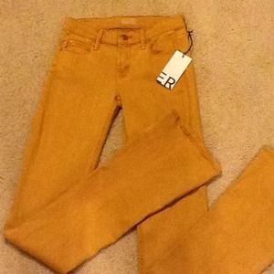 MOTHER DENIM RUNAWAY MUSTARD 25and 26 NEW