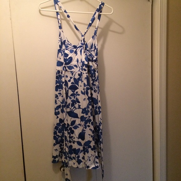 Blue and white floral printed dress - Picture 2 of 4