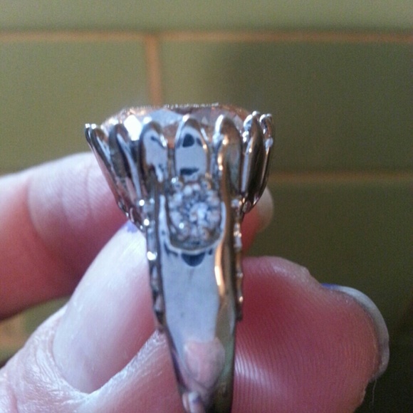 Sterling silver morganite and white sapphire ring - Picture 3 of 4