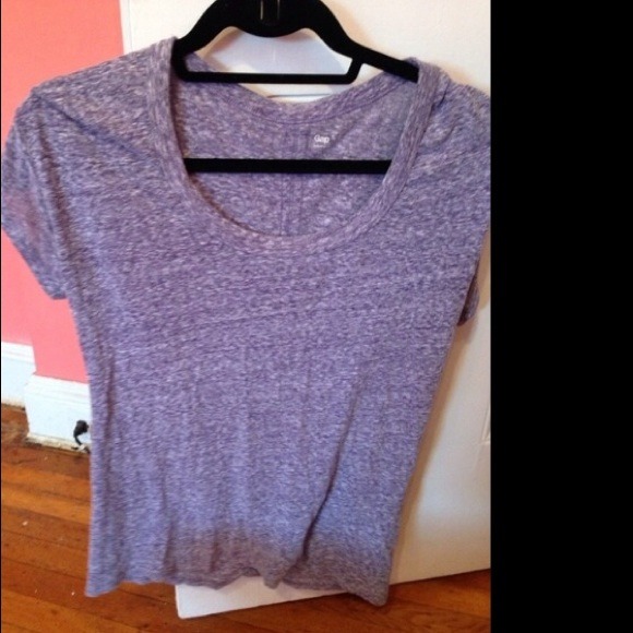 Gap t shirt