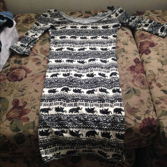 TRADED WITH @mlblair24 Elephant dress 🐘🐘🐘