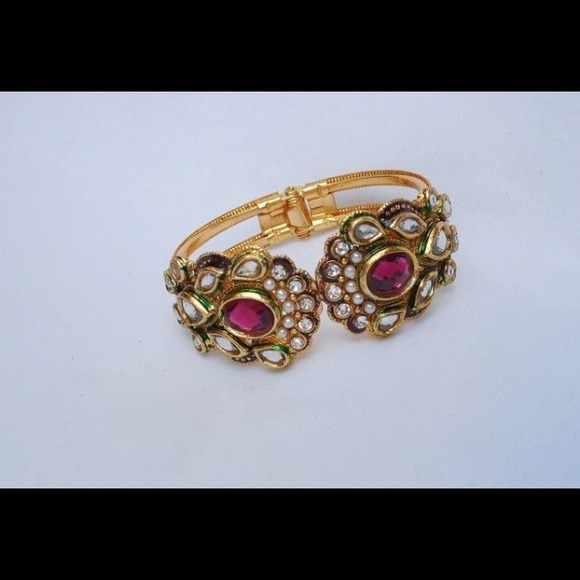 Bollywood bangle