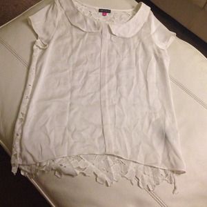 Vince Camuto ivory silk like blouse lace back sz s