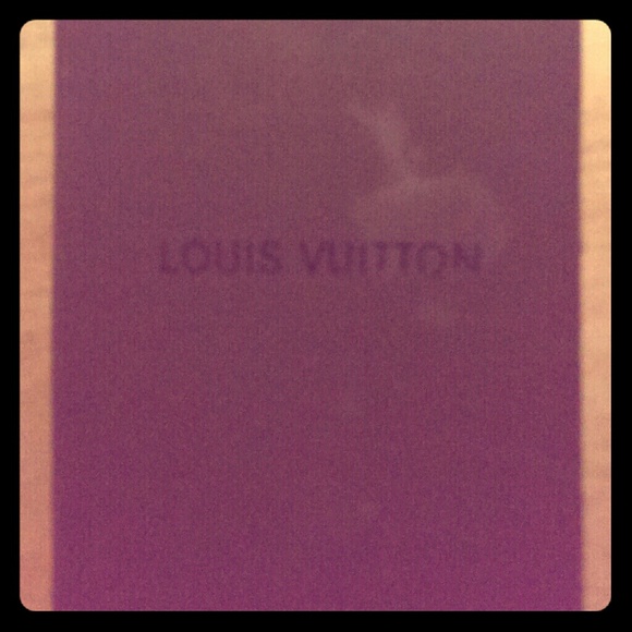 Louis Vuitton box