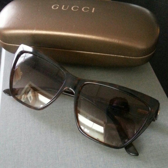 Gucci tortoise shell sunglasses