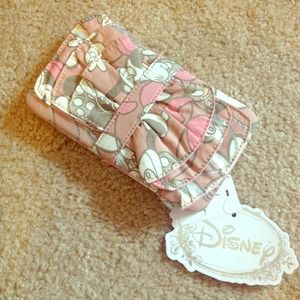 adorable Minnie Mouse clutch