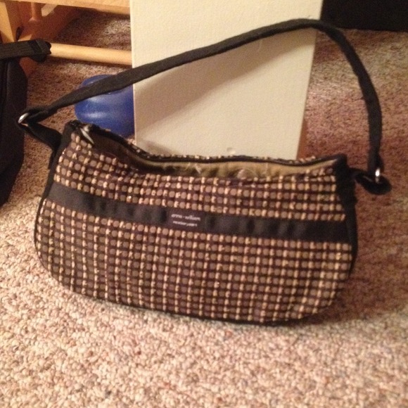 Anna William purse