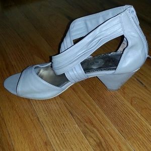 Strappy sandals with chunky kitten heel