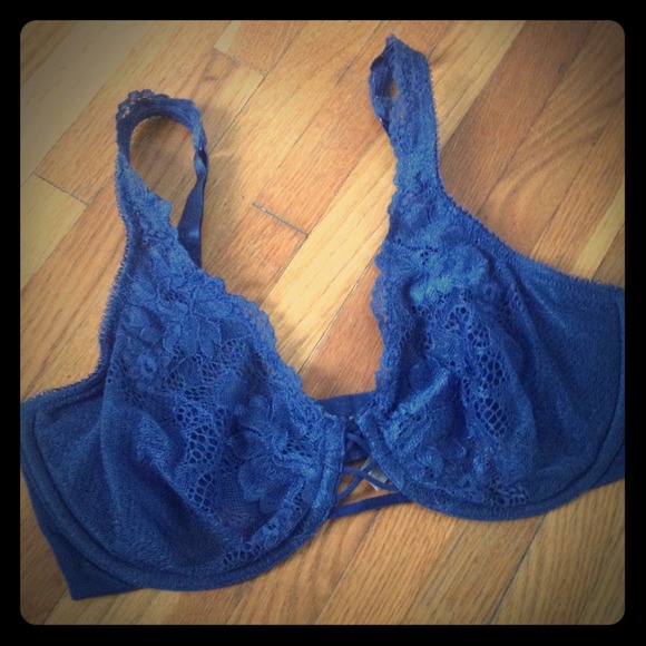 Victoria's Secret Perfect Coverage lace bra - 34D