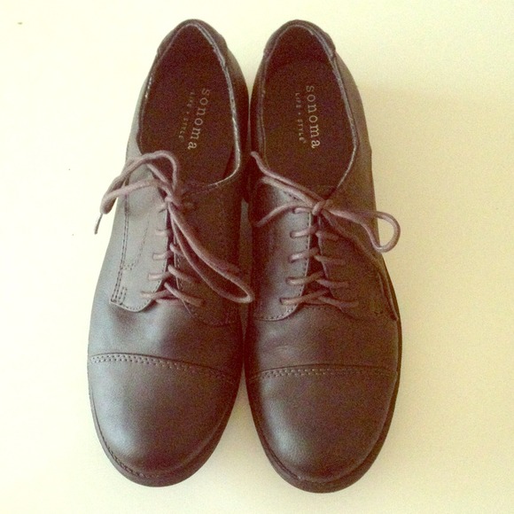 Grey Sonoma oxfords.