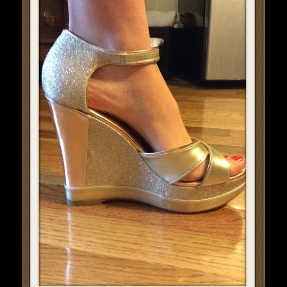 Shoes. - Picture 4 of 4