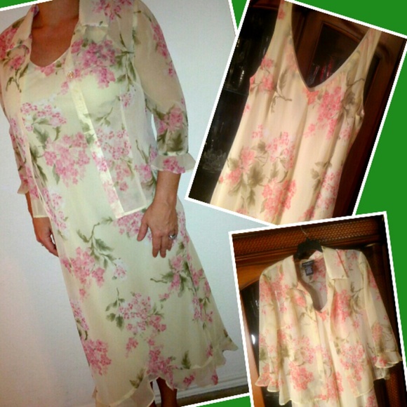 Gorgeous Mother's Day dress!  14