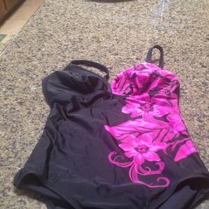 Full piece bathing suit