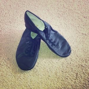 Bloch jazz shoes size 8 in black