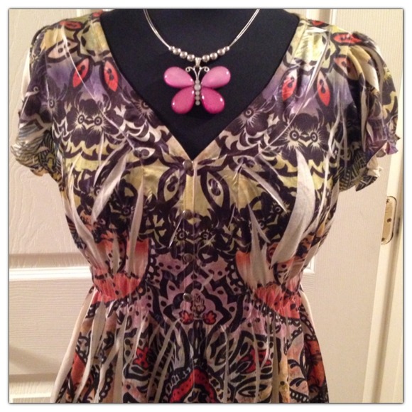 🚫Sold Cute Shirt - Picture 2 of 2