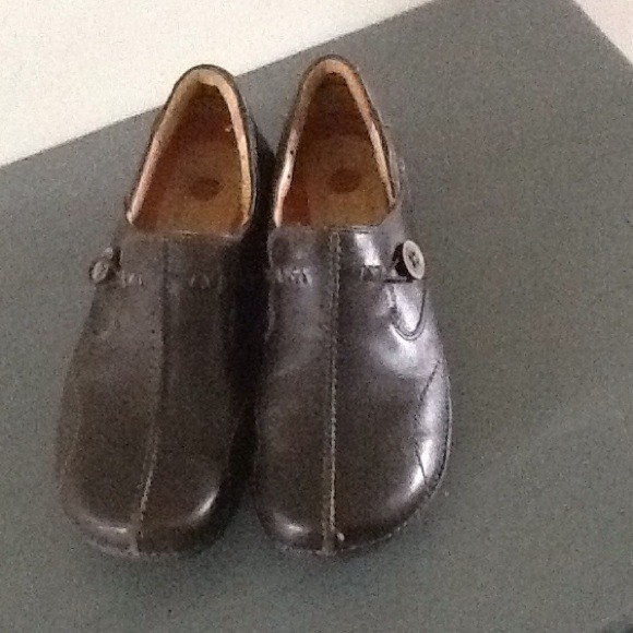 Clark's shoes and tommy change purse