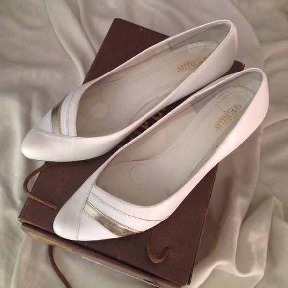 Seychelles White Gold Kitten Heels