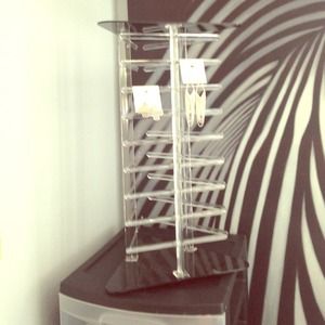 Earrings accessory hanger