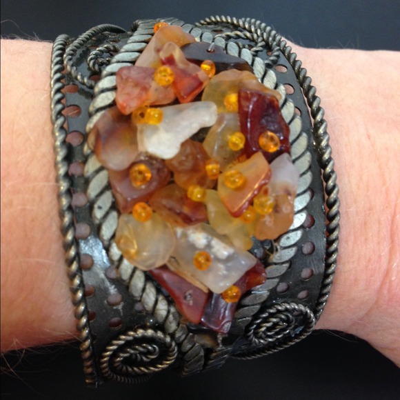 Antique Silver Stone Bracelet - Picture 2 of 3