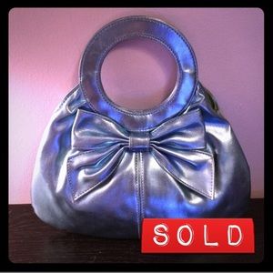 Metallic Light Blue Handbag w/ Bow 🎀