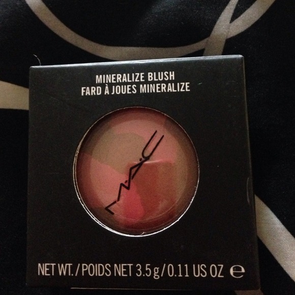 Mac mineralize blush