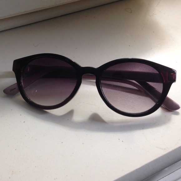 🚫TRADED🚫Purple cat-eye sunglasses