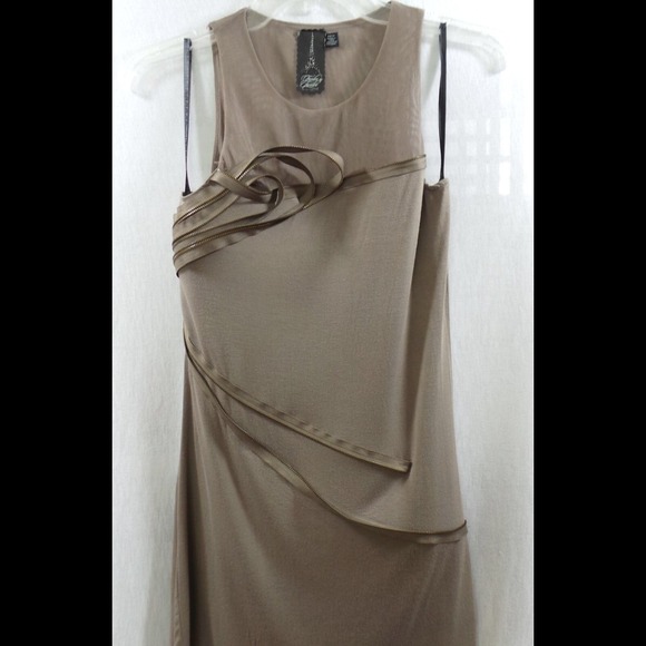 Short dress with zipper & mesh detail. Size S/0