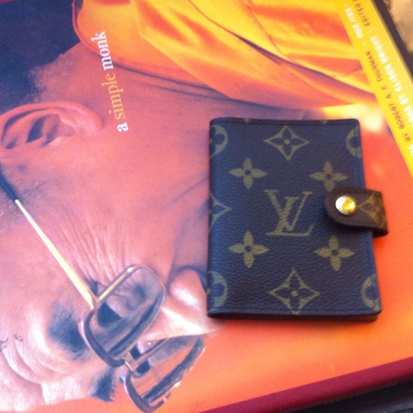 Authentic Louis Vuitton card wallet. Brand new