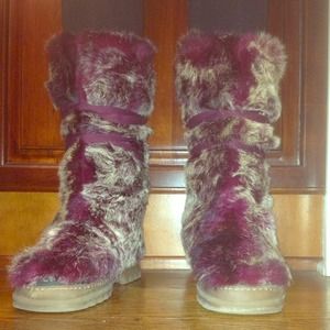 Purple rabbit hair boots