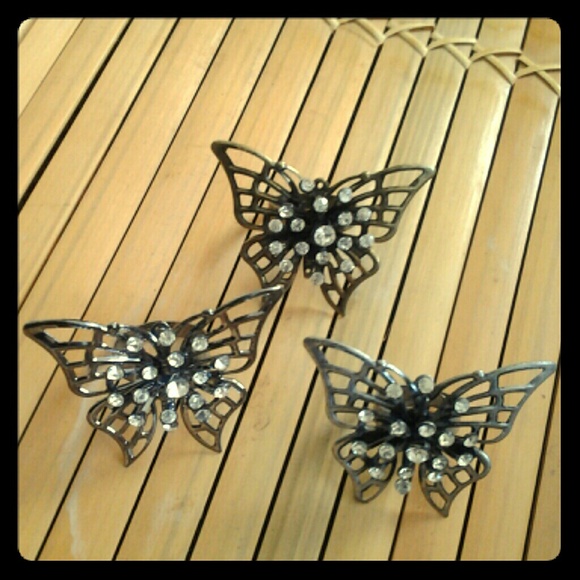 Butterfly Ring w/Rhinestones Center