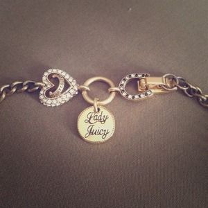 Juicy cloture necklace