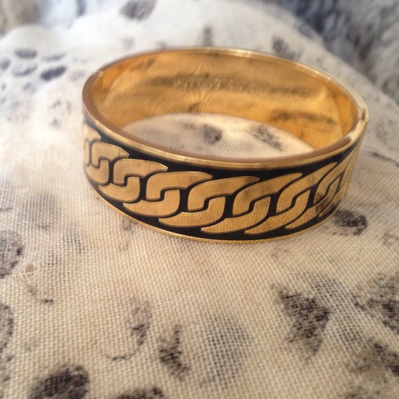 kate spade Putting on the Ritz Idiom Bangle