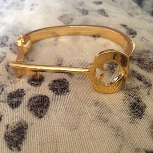**SOLD**kate spade Charming Key Bangle