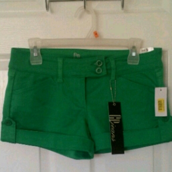Sold Elsewhere NWT Green Roll-Cuffed Shorts