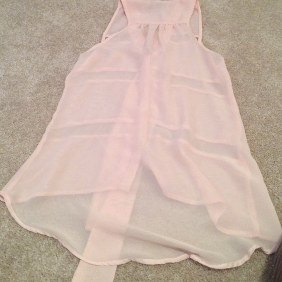 🚫🚫SOLD🚫🚫Pale Pink striped sheer top - Picture 4 of 4