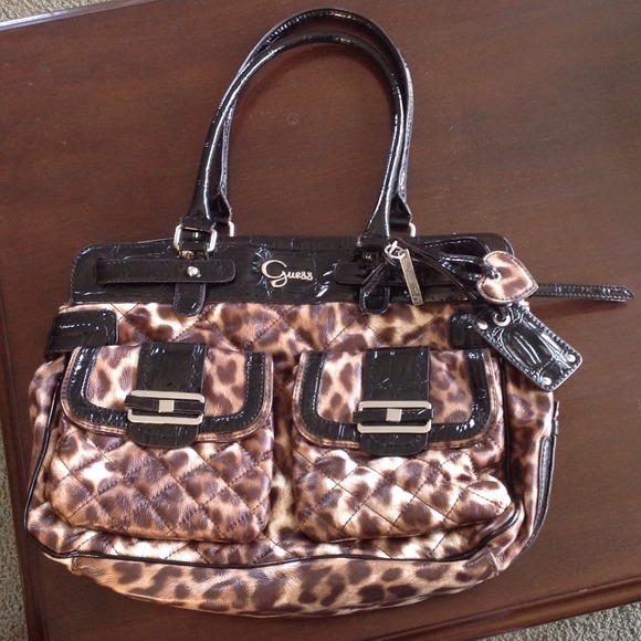 Cheeta print guess purse