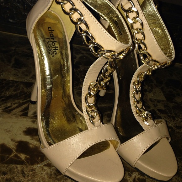 Brand new Charlotte Russe heels. - Picture 1 of 3