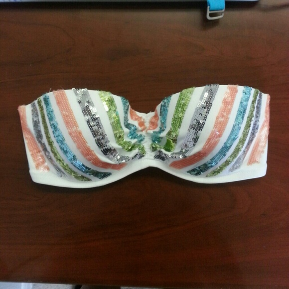 NEW Victoria's Secret Swim Top