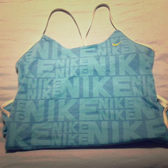 Nike workout tank