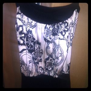 Cutest Bebe tube strapless top xs. Black n white.