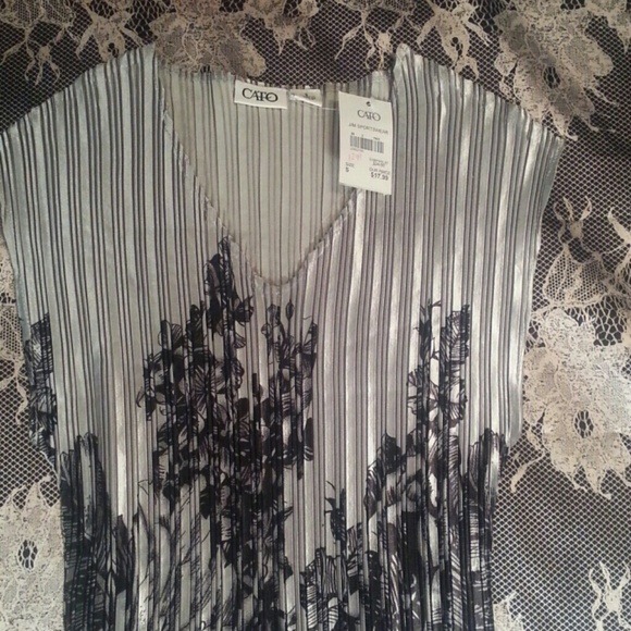 NWT Cute dressy top