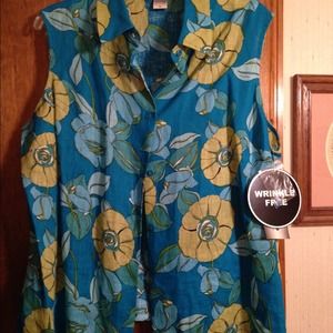 Sleeveless linen printed shirt