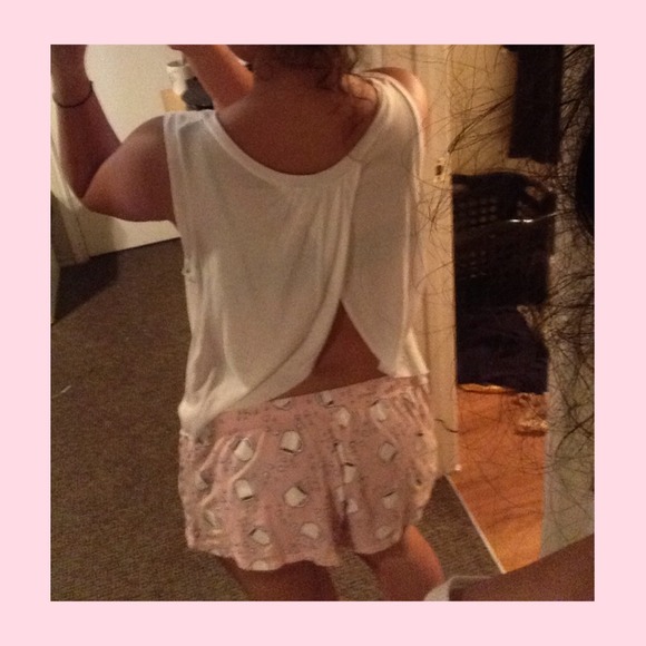 White skull backless top - Picture 2 of 2