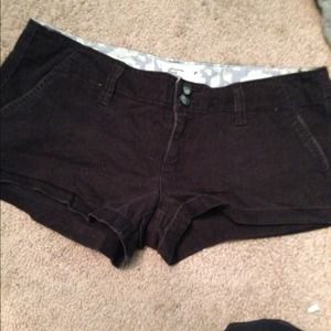 American eagle black shorts