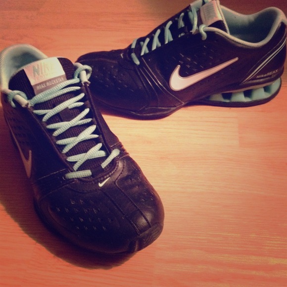 Nike Shoes - Nike sneakers