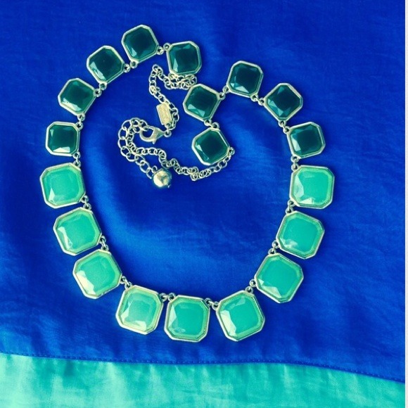 ❌SOLD❌ Kate ♠️ Spade Ombré Statement Necklace - Picture 3 of 4